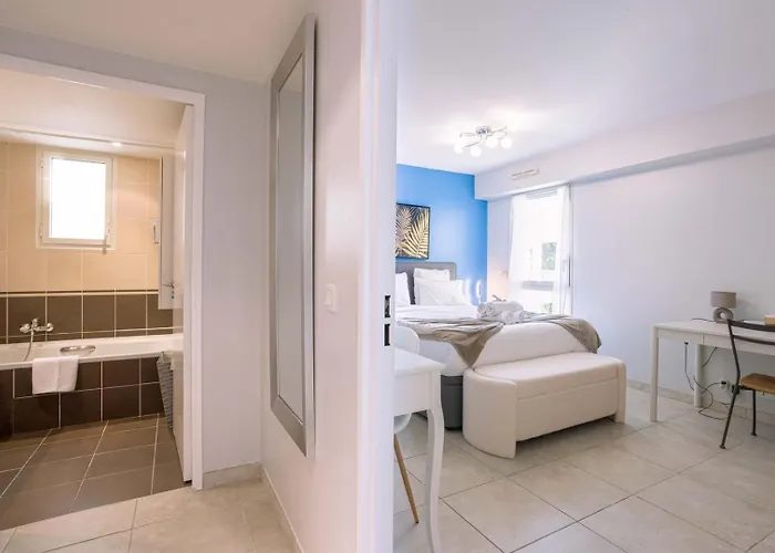 Blue Riviera - Terrace With Sea View, Pool, Modern, Spacious, Ac *